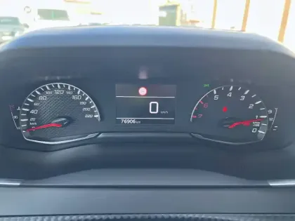 Photo 55 Peugeot 2008  PureTech 130 S&S BVM6