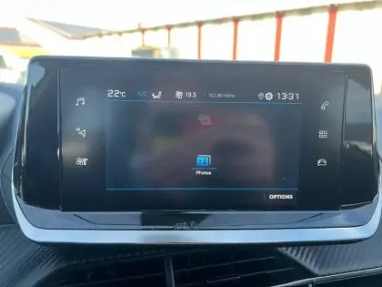 Photo 59 Peugeot 2008  PureTech 130 S&S BVM6