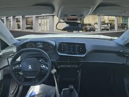 Photo 51 Peugeot 2008  PureTech 130 S&S BVM6