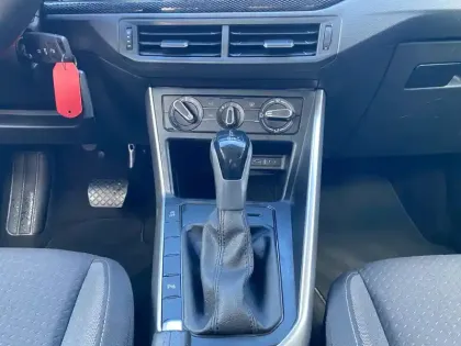 Photo 12 Volkswagen Taigo  1.0 TSI 110 DSG7