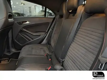 Photo 37 Mercedes CLA  200 d 7-G DCT