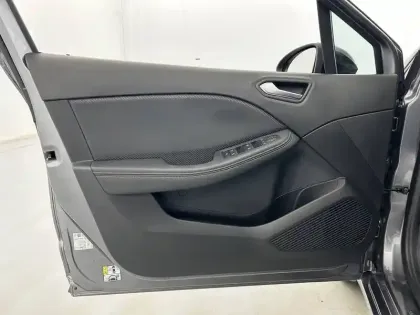 Photo 74 Renault Clio  E-Tech hybride 145