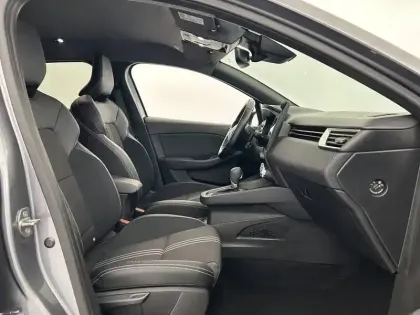 Photo 77 Renault Clio  E-Tech hybride 145