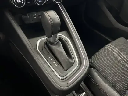 Photo 44 Renault Clio  E-Tech hybride 145