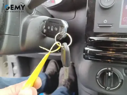 Photo 16 Citroën C3  PureTech 83 S&S BVM5