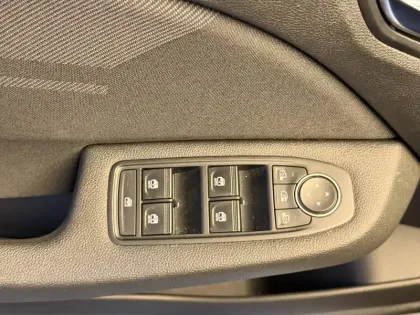 Photo 17 Renault Clio  E-Tech full hybrid 145 GSR2