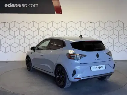 Photo 53 Renault Clio  E-Tech full hybrid 145 GSR2