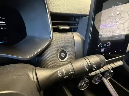 Photo 77 Renault Clio  E-Tech full hybrid 145 GSR2