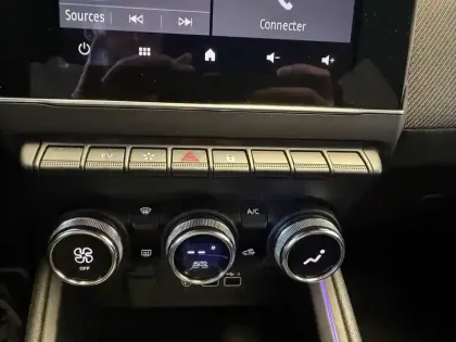 Photo 37 Renault Clio  E-Tech full hybrid 145 GSR2