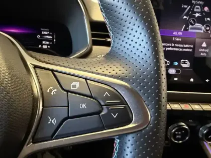 Photo 33 Renault Clio  E-Tech full hybrid 145 GSR2