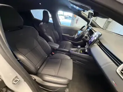 Photo 10 Renault Clio  E-Tech full hybrid 145 GSR2