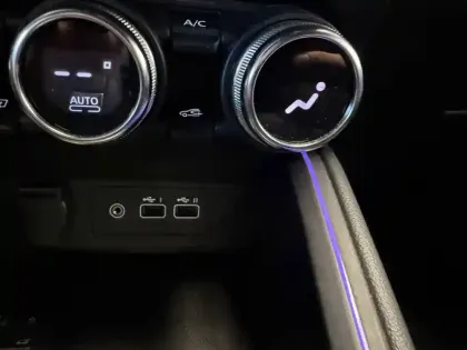 Photo 38 Renault Clio  E-Tech full hybrid 145 GSR2