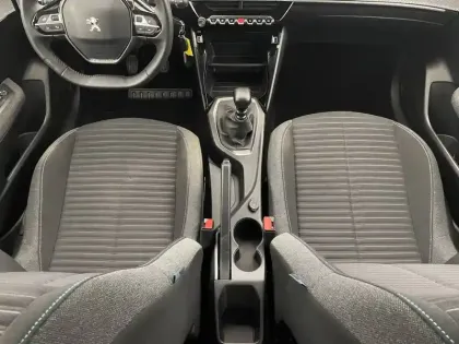Photo 158 Peugeot 208  PureTech 100 S&S BVM6