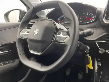 Photo 36 Peugeot 208  PureTech 100 S&S BVM6