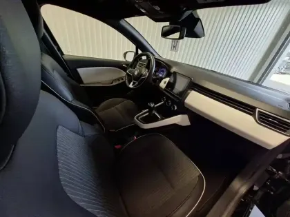 Photo 74 Renault Clio Gén. V (BJA) Ph1 Intens 5