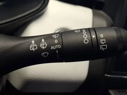 Photo 79 Renault Clio Gén. V (BJA) Ph1 Intens 5