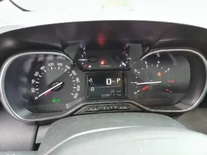 Photo 9 Citroën C3 Aircross  PureTech 110 S&S EAT6