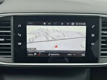 Photo 13 Peugeot 308  BlueHDi 130ch S&S EAT8