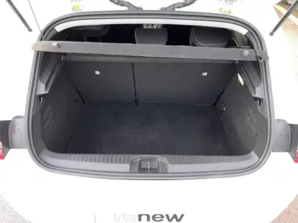 Photo 47 Renault Clio  E-Tech hybride 145