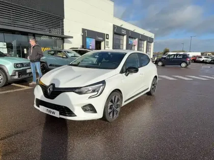 Photo 18 Renault Clio  E-Tech hybride 145