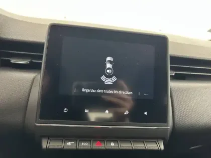 Photo 32 Renault Clio Gén. V (BJA) Ph1 Business 5