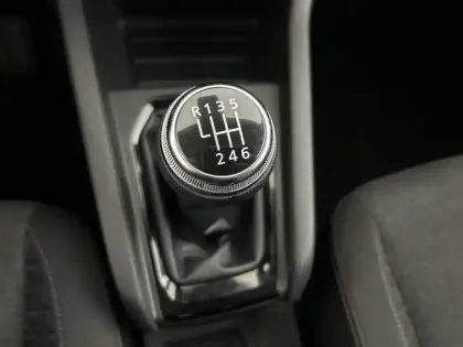 Photo 21 Renault Clio Gén. V (BJA) Ph1 Business 5