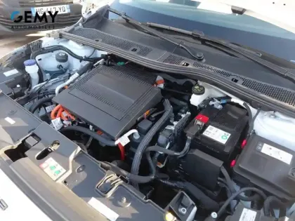 Photo 13 Peugeot 208  Electrique 51 kWh 136ch