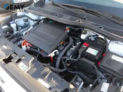 Photo 14 Peugeot 208  Electrique 51 kWh 136ch