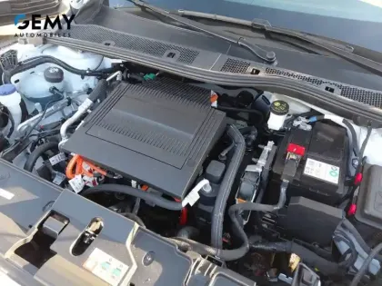 Photo 11 Peugeot 208  Electrique 51 kWh 136ch