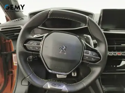 Photo 12 Peugeot 2008  PureTech 130 S&S EAT8