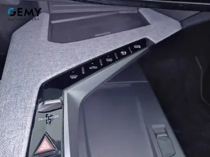 Photo 13 Peugeot 3008  Hybrid 145 e-DCS6