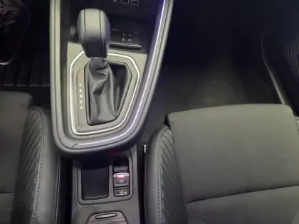 Photo 38 Renault Clio  E-Tech full hybrid 145 GSR2