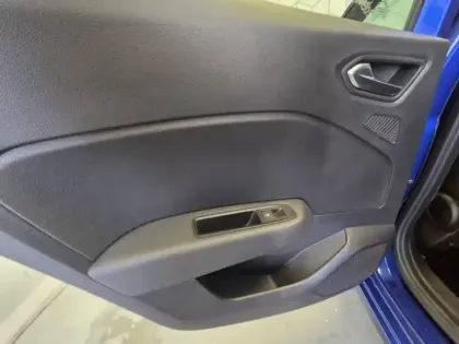 Photo 81 Renault Clio  E-Tech full hybrid 145 GSR2