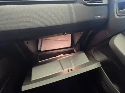 Photo 39 Renault Clio  E-Tech full hybrid 145 GSR2