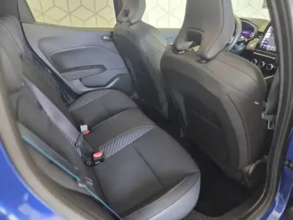 Photo 17 Renault Clio  E-Tech full hybrid 145 GSR2