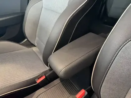 Photo 38 Renault Clio  Eco-G 100 GSR2