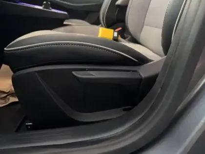 Photo 43 Renault Clio  Eco-G 100 GSR2