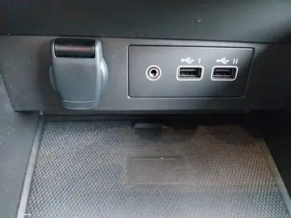 Photo 24 Renault Clio  Eco-G 100 GSR2