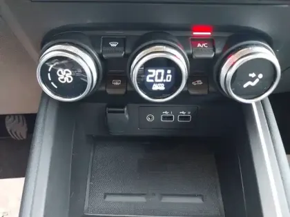 Photo 72 Renault Clio Gén. V (BJA) Ph2 Techno 5