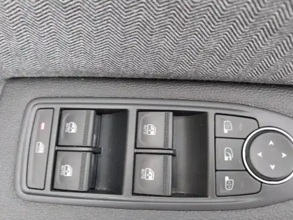 Photo 13 Renault Clio  Eco-G 100 GSR2