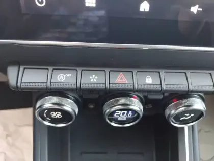 Photo 75 Renault Clio Gén. V (BJA) Ph2 Techno 5