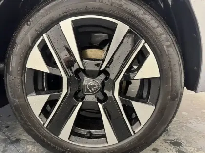 Photo 15 Peugeot 208  Hybrid 110 e-DCS6