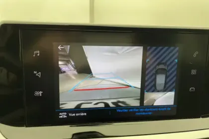 Photo 38 Peugeot 208  PureTech 100 S&S BVM6