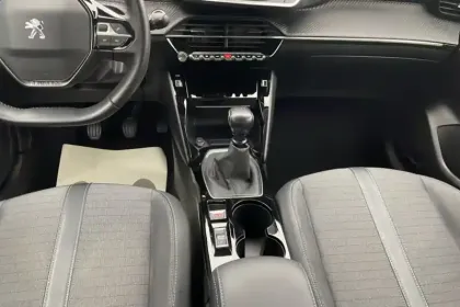 Photo 28 Peugeot 208  PureTech 100 S&S BVM6