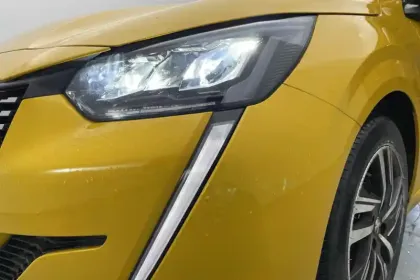 Photo 25 Peugeot 208  PureTech 100 S&S BVM6