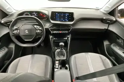 Photo 20 Peugeot 208  PureTech 100 S&S BVM6