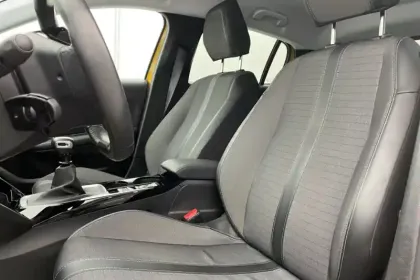 Photo 31 Peugeot 208  PureTech 100 S&S BVM6