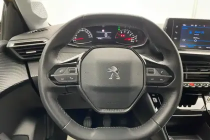 Photo 29 Peugeot 208  PureTech 100 S&S BVM6