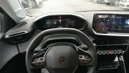 Photo 17 Peugeot 208  Electrique 50 kWh 136ch