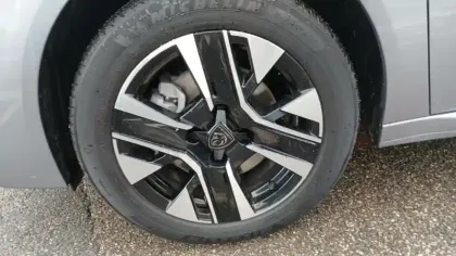 Photo 12 Peugeot 208  Electrique 50 kWh 136ch